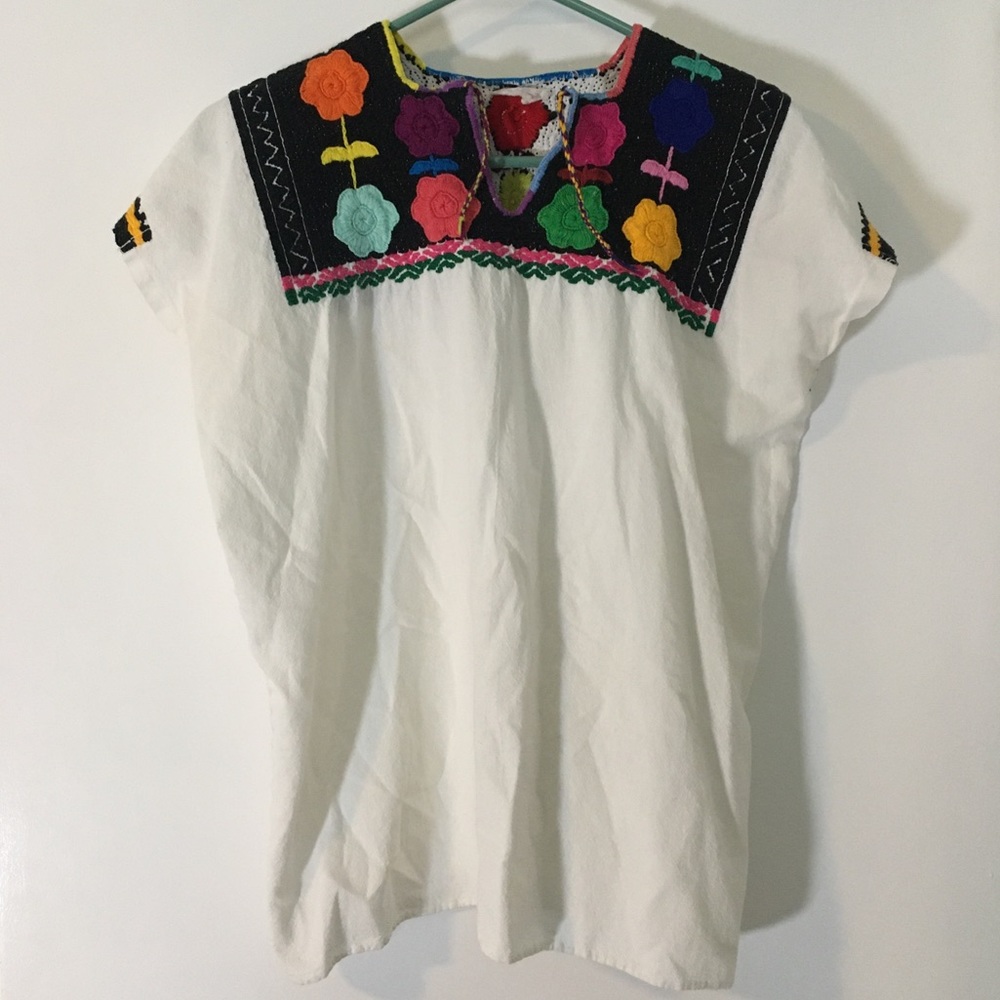 2/$40 Floral Mexican top black m l
